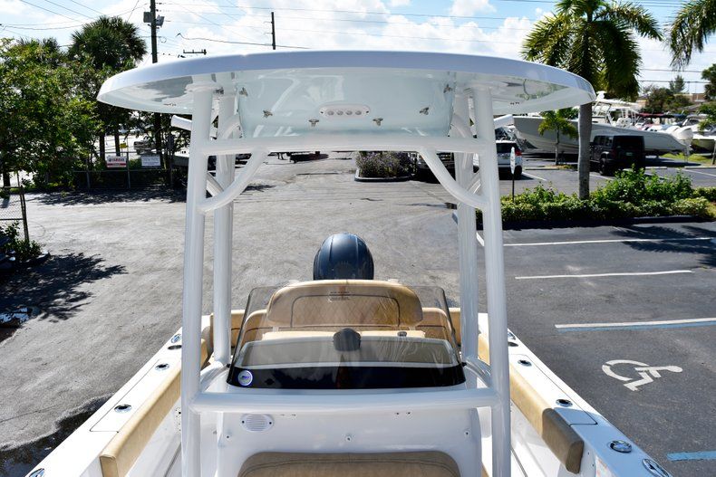 Thumbnail 79 for New 2019 Sportsman Heritage 211 Center Console boat for sale in Fort Lauderdale, FL
