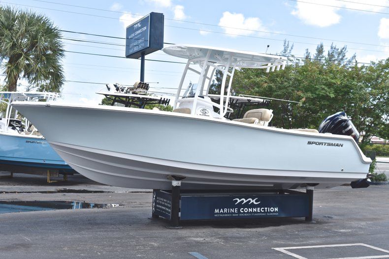 Thumbnail 3 for New 2019 Sportsman Open 232 Center Console boat for sale in Vero Beach, FL