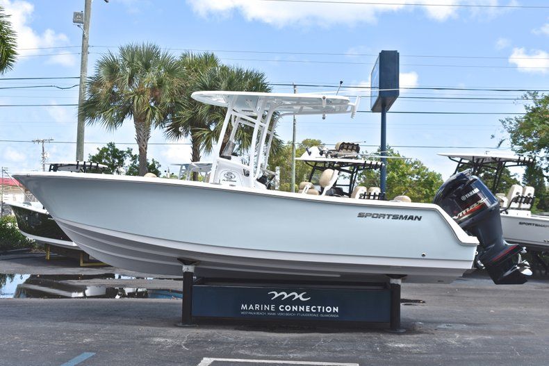 Thumbnail 4 for New 2019 Sportsman Open 232 Center Console boat for sale in Vero Beach, FL