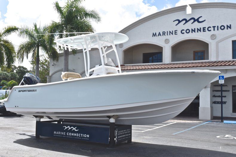 Thumbnail 1 for New 2019 Sportsman Open 232 Center Console boat for sale in Vero Beach, FL