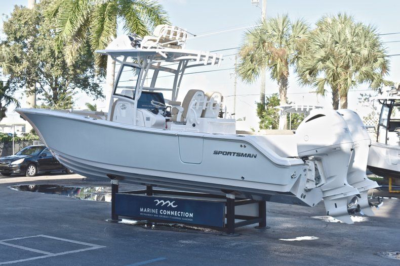 Thumbnail 8 for Used 2019 Sportsman Open 282TE Center Console boat for sale in West Palm Beach, FL