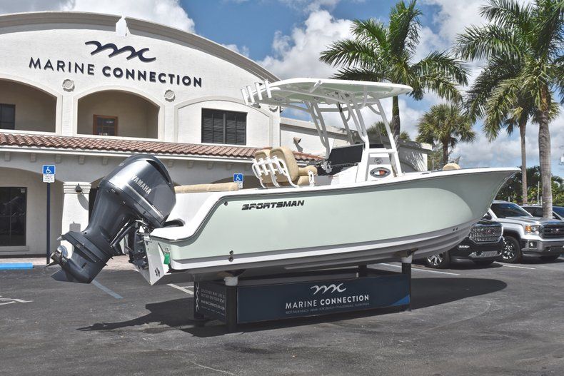 Thumbnail 8 for New 2019 Sportsman Heritage 241 Center Console boat for sale in Miami, FL