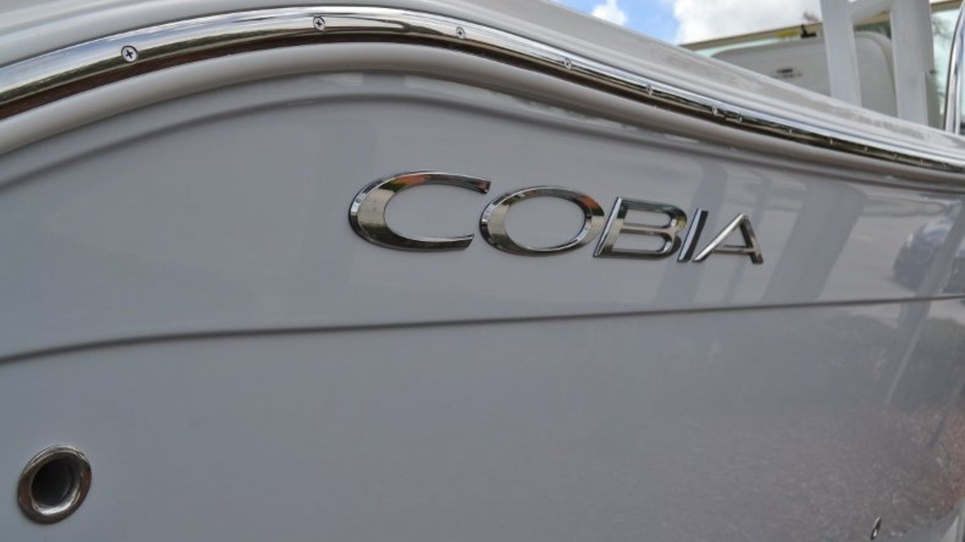 New 2019 Cobia 280 DC #D007 image 8