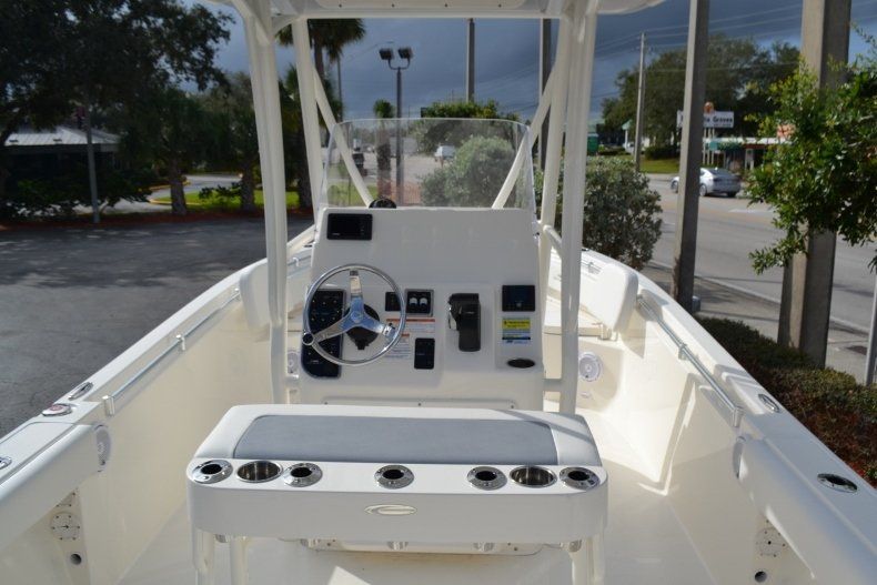 Thumbnail 9 for New 2019 Cobia 220 Center Console boat for sale in Vero Beach, FL
