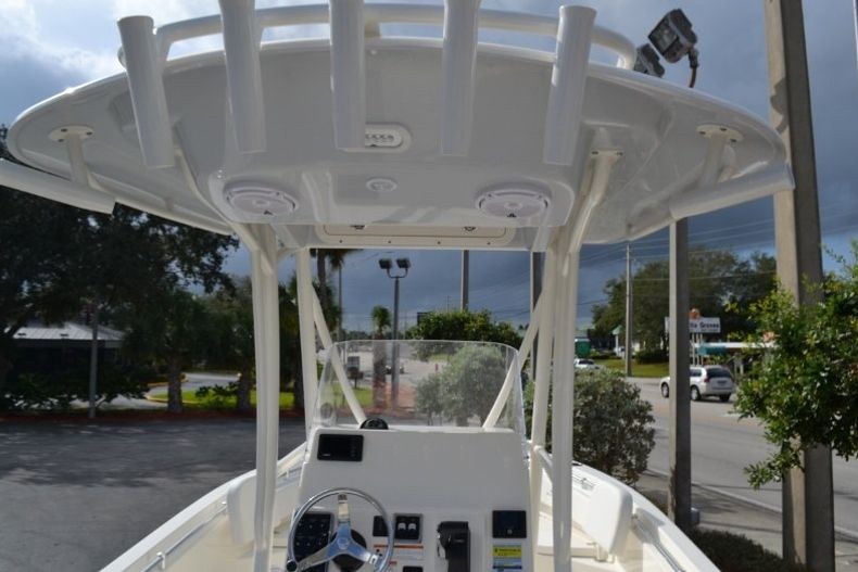 Thumbnail 10 for New 2019 Cobia 220 Center Console boat for sale in Vero Beach, FL