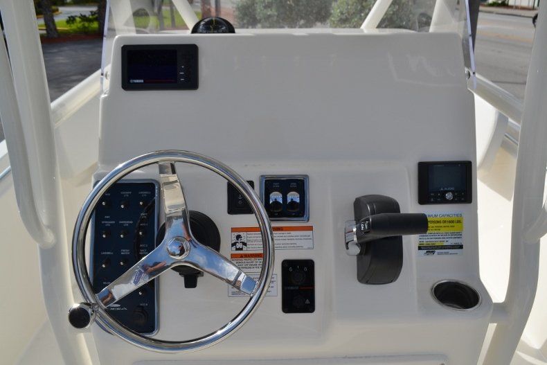 Thumbnail 11 for New 2019 Cobia 220 Center Console boat for sale in Vero Beach, FL