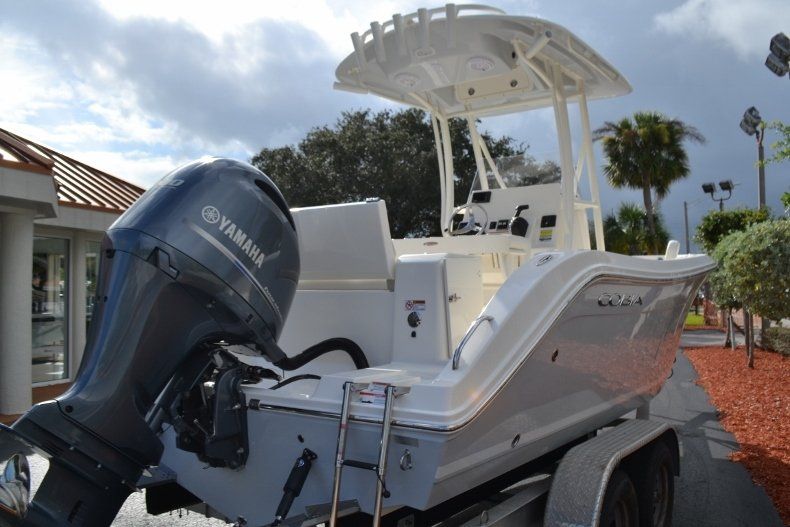Thumbnail 5 for New 2019 Cobia 220 Center Console boat for sale in Vero Beach, FL