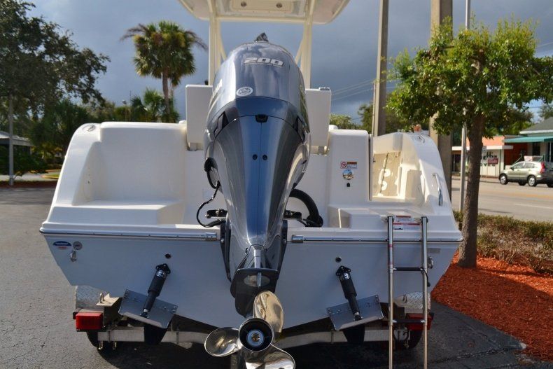 Thumbnail 4 for New 2019 Cobia 220 Center Console boat for sale in Vero Beach, FL