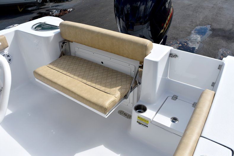 Thumbnail 11 for New 2019 Sportsman Open 232 Center Console boat for sale in Miami, FL