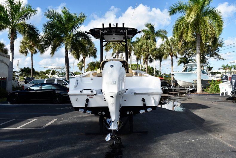Thumbnail 6 for New 2019 Sportsman Open 212 Center Console boat for sale in Miami, FL