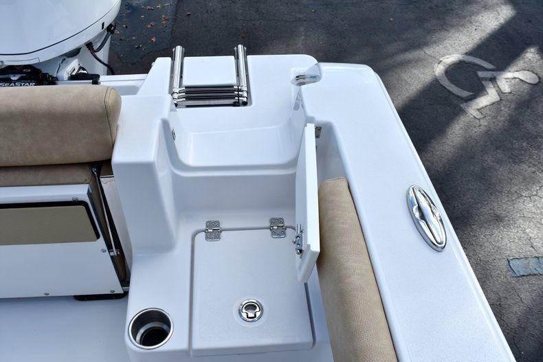 Thumbnail 17 for New 2019 Sportsman Open 212 Center Console boat for sale in Miami, FL