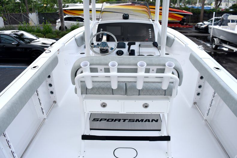 Thumbnail 18 for New 2019 Sportsman Open 232 Center Console boat for sale in West Palm Beach, FL