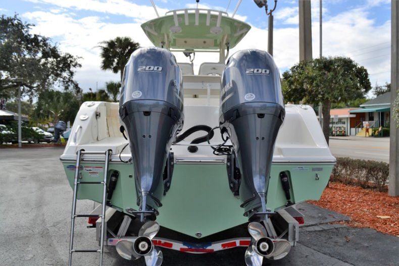 Thumbnail 4 for New 2019 Cobia 277 Center Console boat for sale in Vero Beach, FL