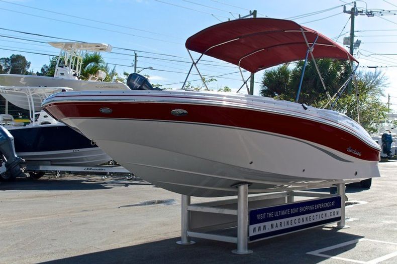Thumbnail 4 for New 2014 Hurricane SunDeck Sport SS 203 OB boat for sale in West Palm Beach, FL