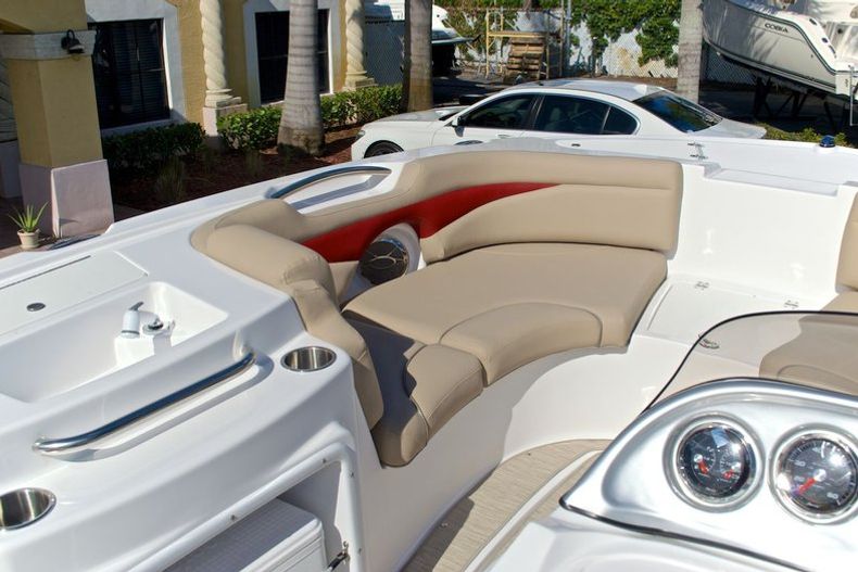 Thumbnail 51 for New 2014 Hurricane SunDeck Sport SS 203 OB boat for sale in West Palm Beach, FL