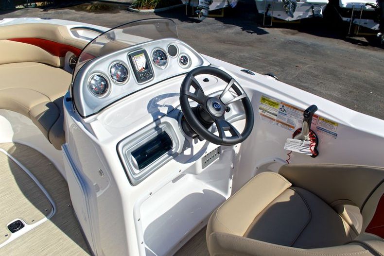 Thumbnail 53 for New 2014 Hurricane SunDeck Sport SS 203 OB boat for sale in West Palm Beach, FL