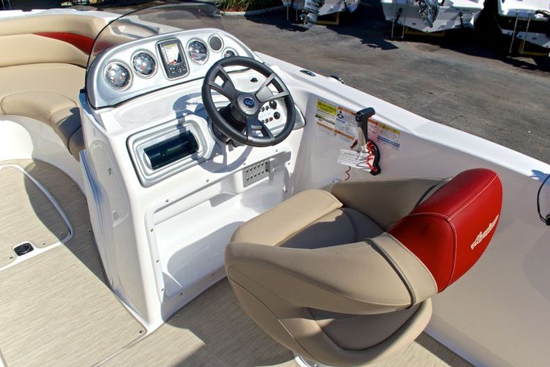 Thumbnail 54 for New 2014 Hurricane SunDeck Sport SS 203 OB boat for sale in West Palm Beach, FL