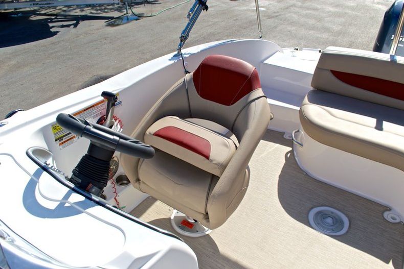Thumbnail 67 for New 2014 Hurricane SunDeck Sport SS 203 OB boat for sale in West Palm Beach, FL