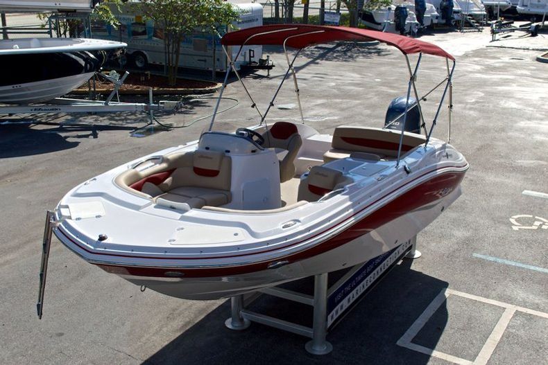 Thumbnail 88 for New 2014 Hurricane SunDeck Sport SS 203 OB boat for sale in West Palm Beach, FL