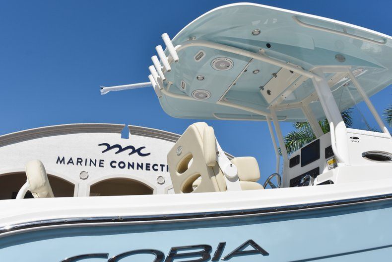 Thumbnail 9 for New 2019 Cobia 240 CC Center Console boat for sale in West Palm Beach, FL