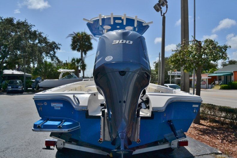 Thumbnail 4 for New 2019 Pathfinder 2600 TRS boat for sale in Vero Beach, FL