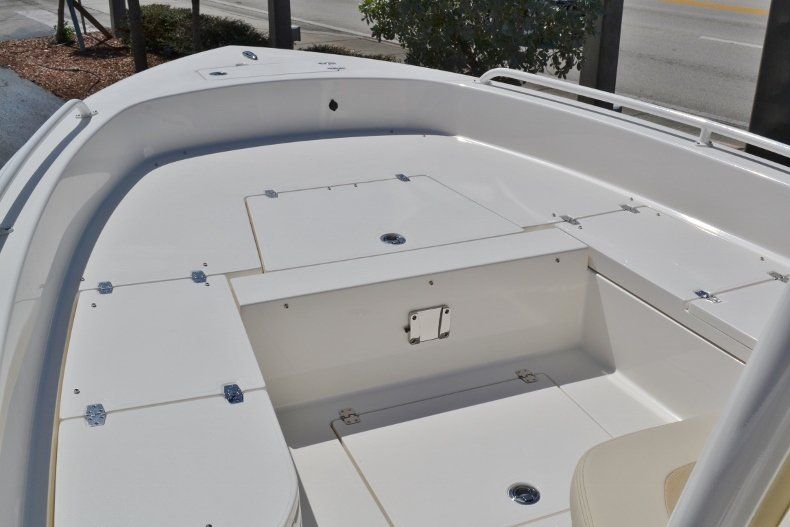 Thumbnail 12 for New 2019 Pathfinder 2600 TRS boat for sale in Vero Beach, FL