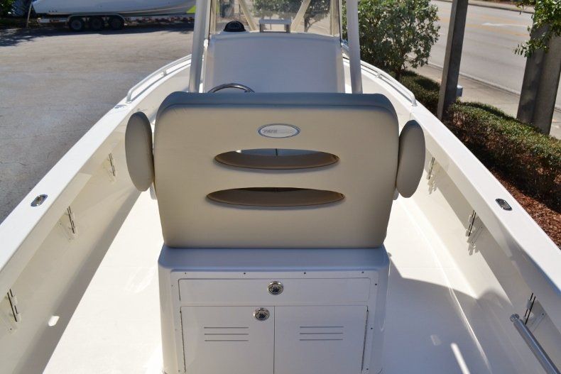 Thumbnail 9 for New 2019 Pathfinder 2600 TRS boat for sale in Vero Beach, FL