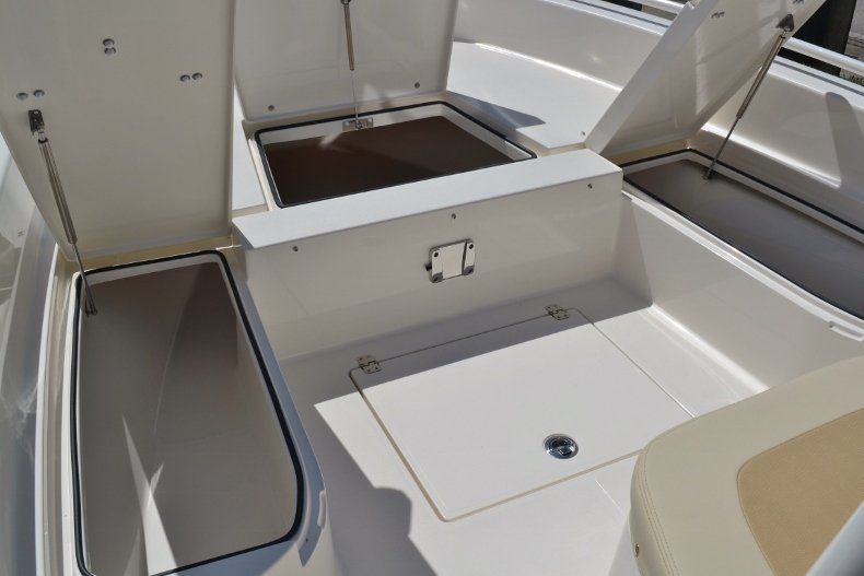 Thumbnail 25 for New 2019 Pathfinder 2600 TRS boat for sale in Vero Beach, FL