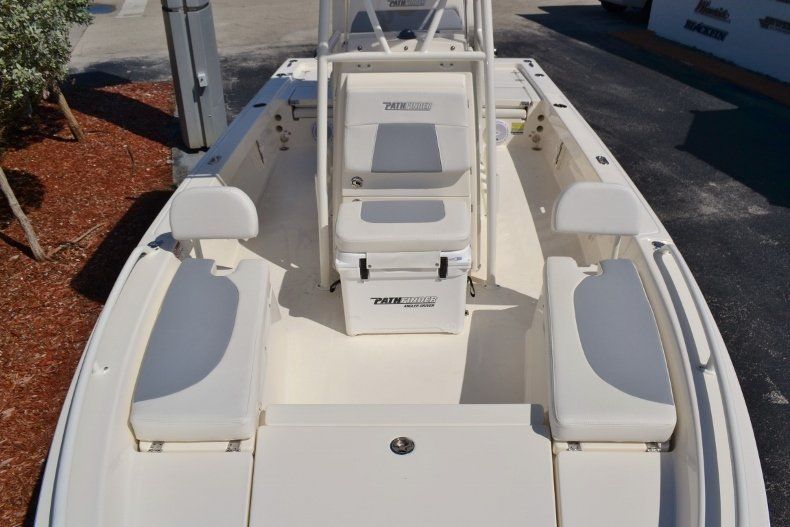 Thumbnail 16 for New 2019 Pathfinder 2200 TRS Bay Boat boat for sale in Vero Beach, FL