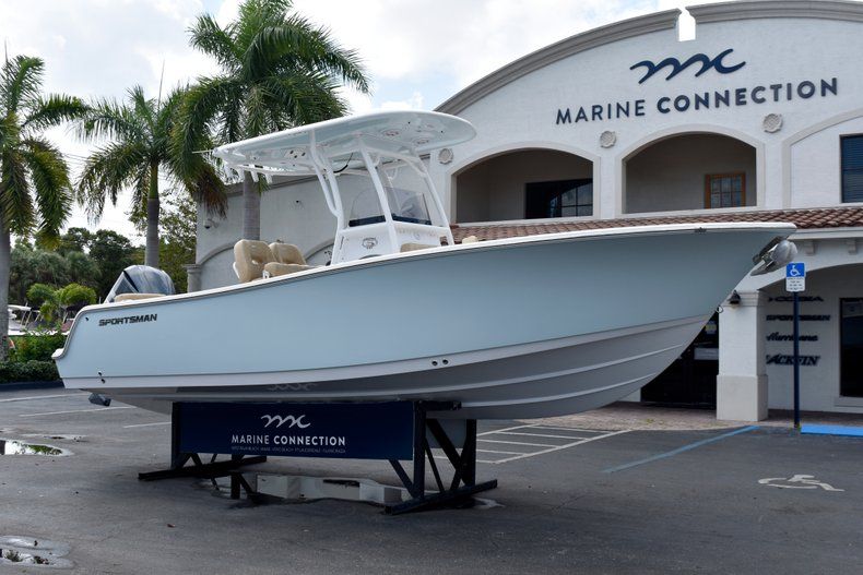 Thumbnail 1 for New 2019 Sportsman Heritage 241 Center Console boat for sale in West Palm Beach, FL