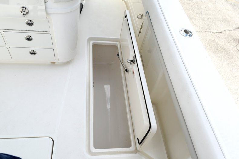 Thumbnail 38 for Used 2017 Mako 334 Center Console boat for sale in Fort Lauderdale, FL