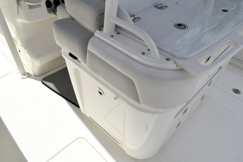 Thumbnail 47 for Used 2017 Mako 334 Center Console boat for sale in Fort Lauderdale, FL