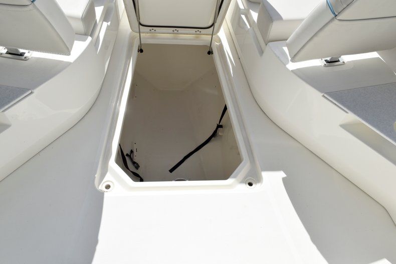Thumbnail 81 for Used 2017 Mako 334 Center Console boat for sale in Fort Lauderdale, FL