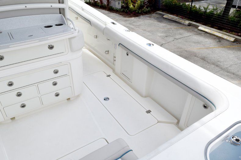 Thumbnail 34 for Used 2017 Mako 334 Center Console boat for sale in Fort Lauderdale, FL