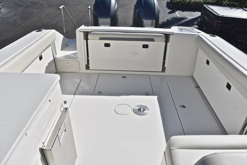 Thumbnail 10 for New 2019 Cobia 280 DC Dual Console boat for sale in West Palm Beach, FL