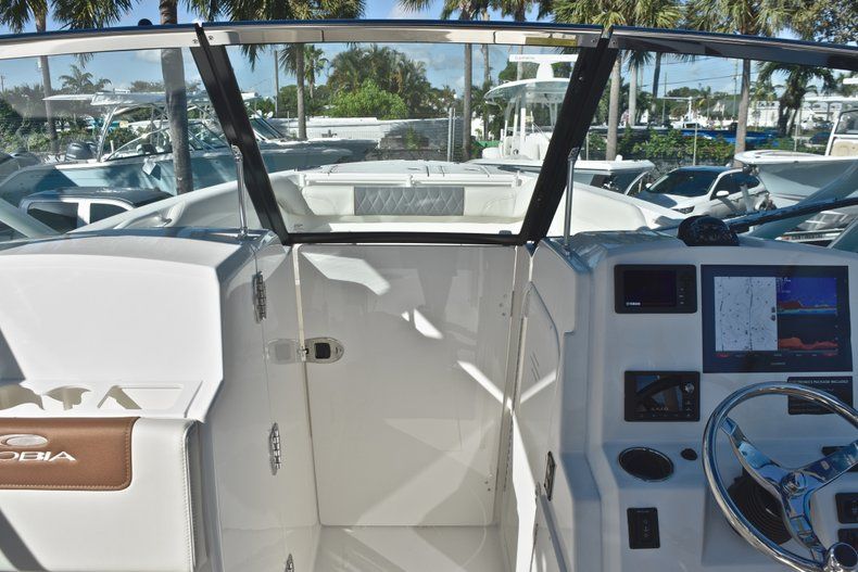 Thumbnail 54 for New 2019 Cobia 280 DC Dual Console boat for sale in West Palm Beach, FL