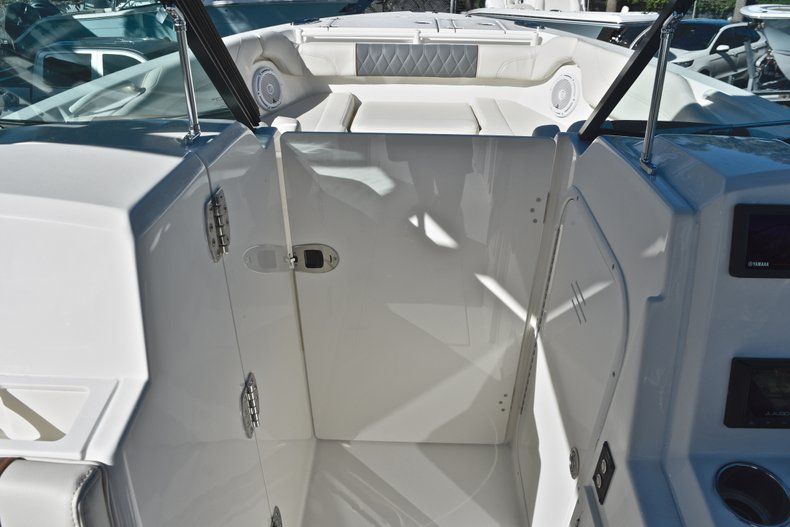 Thumbnail 53 for New 2019 Cobia 280 DC Dual Console boat for sale in West Palm Beach, FL