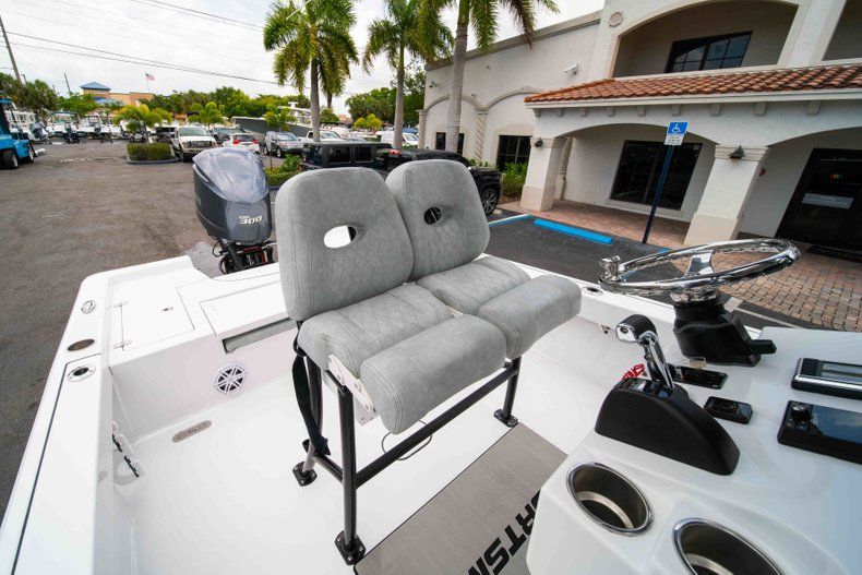 Thumbnail 27 for New 2019 Sportsman Masters 247 Bay Boat boat for sale in West Palm Beach, FL
