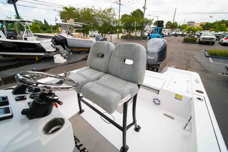 Thumbnail 29 for New 2019 Sportsman Masters 247 Bay Boat boat for sale in West Palm Beach, FL