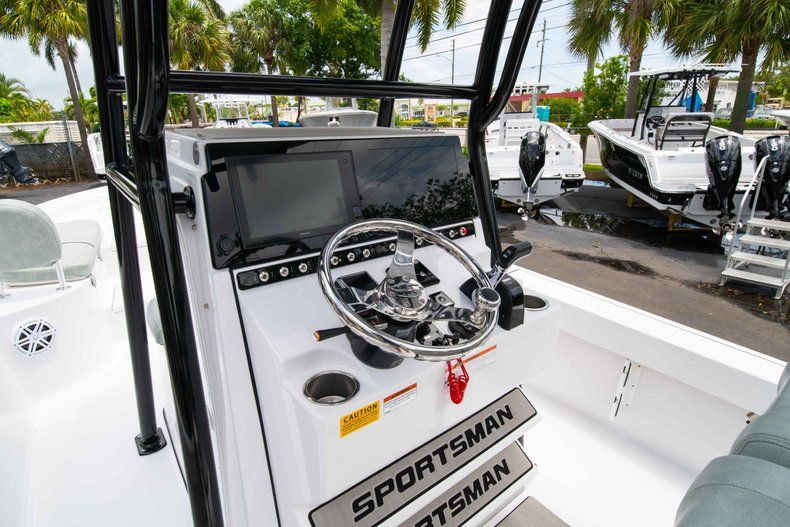 Thumbnail 24 for New 2019 Sportsman Masters 247 Bay Boat boat for sale in West Palm Beach, FL