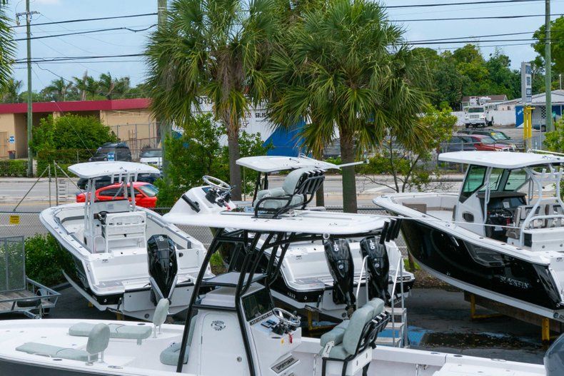 Thumbnail 40 for New 2019 Sportsman Masters 247 Bay Boat boat for sale in West Palm Beach, FL