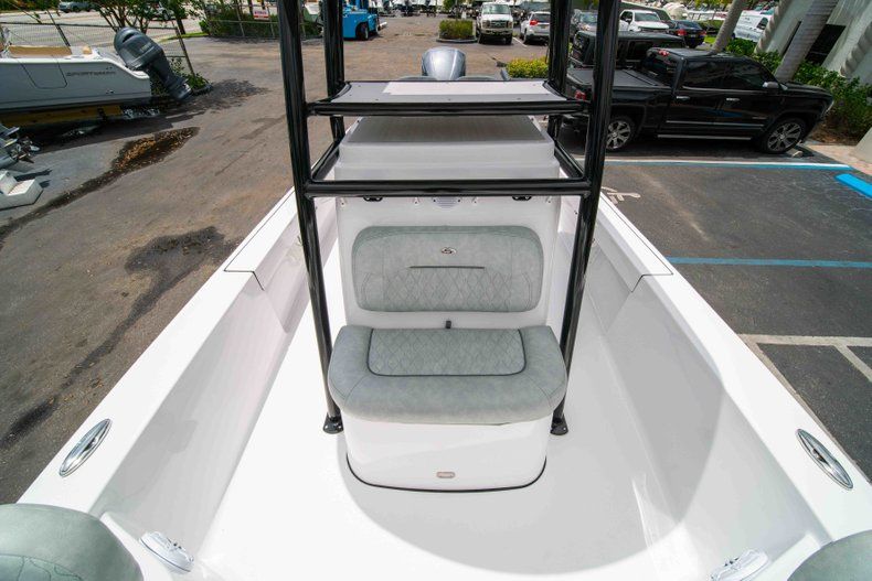 Thumbnail 37 for New 2019 Sportsman Masters 247 Bay Boat boat for sale in West Palm Beach, FL