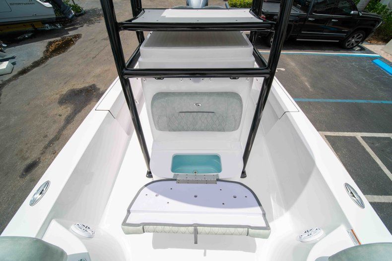 Thumbnail 38 for New 2019 Sportsman Masters 247 Bay Boat boat for sale in West Palm Beach, FL