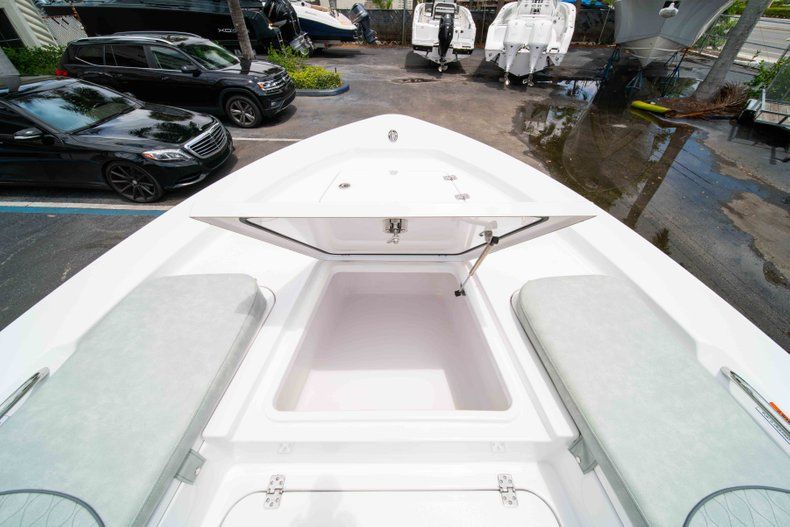Thumbnail 36 for New 2019 Sportsman Masters 247 Bay Boat boat for sale in West Palm Beach, FL