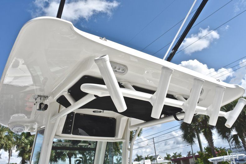 Thumbnail 34 for Used 2016 Boston Whaler 280 Outrage boat for sale in West Palm Beach, FL