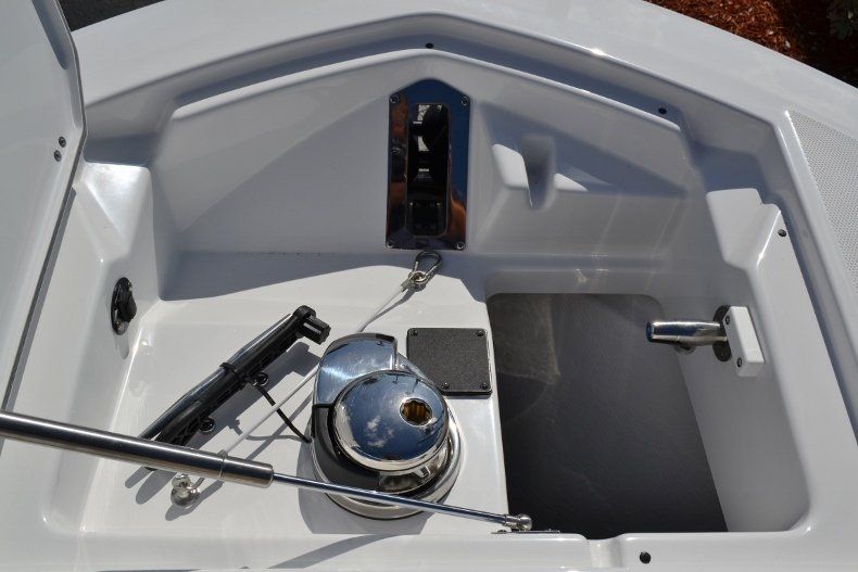 Thumbnail 17 for New 2019 Blackfin 272CC Center Console boat for sale in West Palm Beach, FL