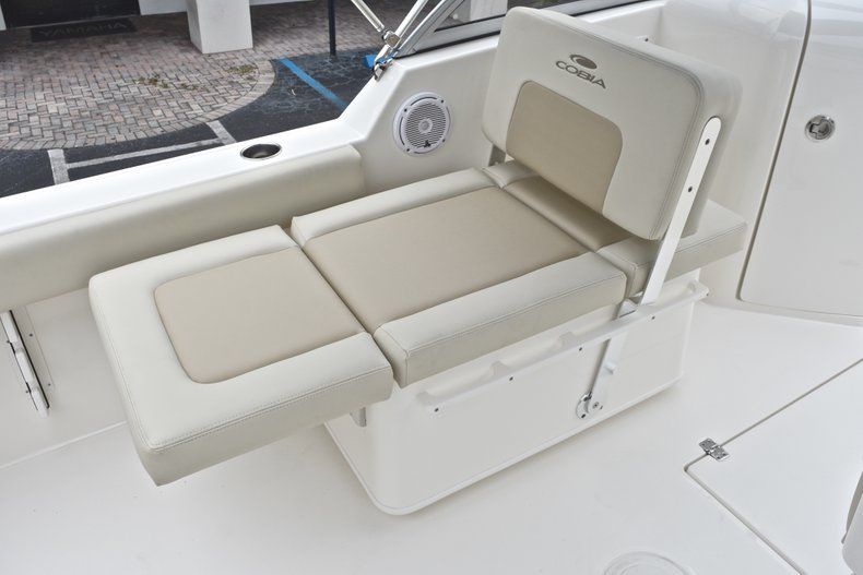 Thumbnail 19 for New 2019 Cobia 220 Dual Console boat for sale in Miami, FL