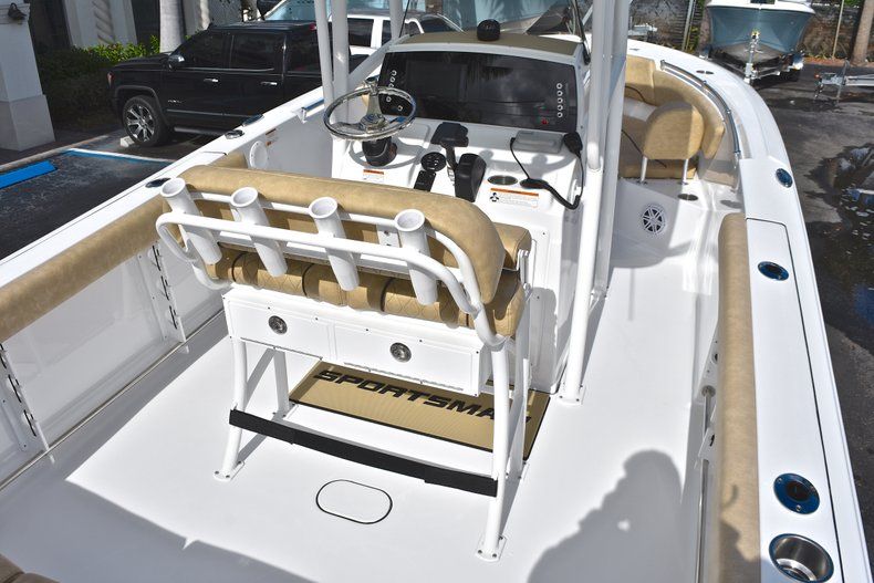 Thumbnail 8 for New 2019 Sportsman Heritage 231 Center Console boat for sale in Islamorada, FL