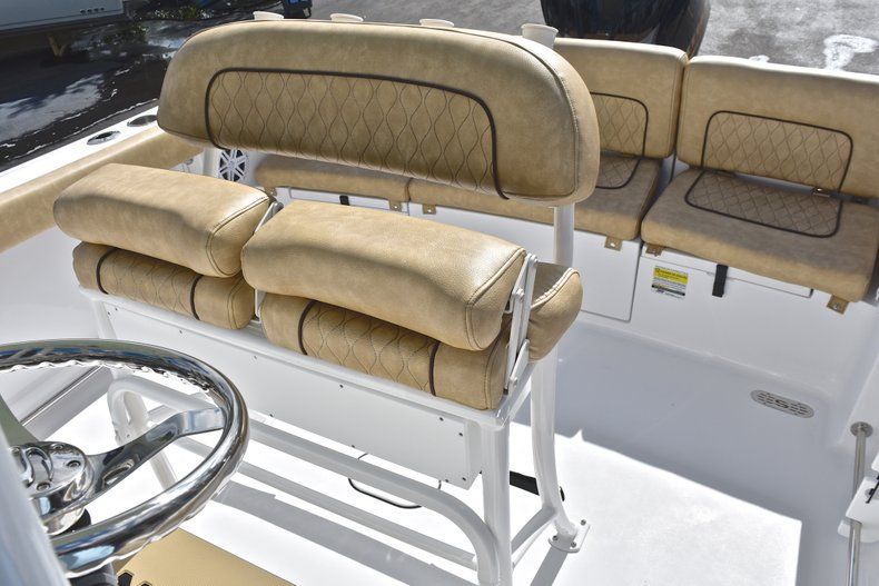Thumbnail 21 for New 2019 Sportsman Heritage 231 Center Console boat for sale in Islamorada, FL