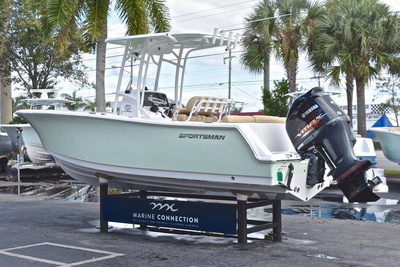 Thumbnail 5 for New 2019 Sportsman Heritage 231 Center Console boat for sale in Islamorada, FL